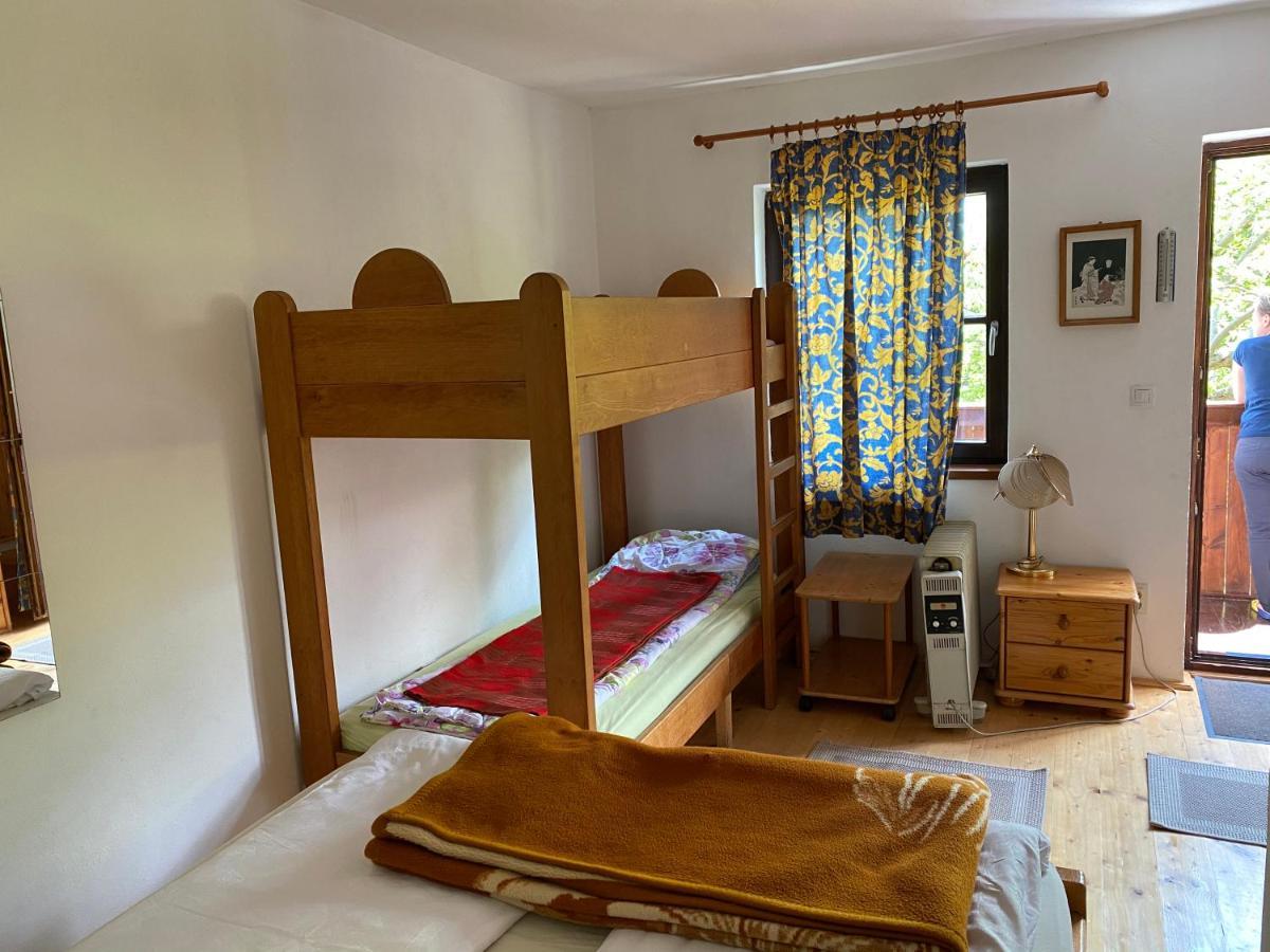 Sziklakert - Életöröm Vendégház Rimetea Extérieur photo