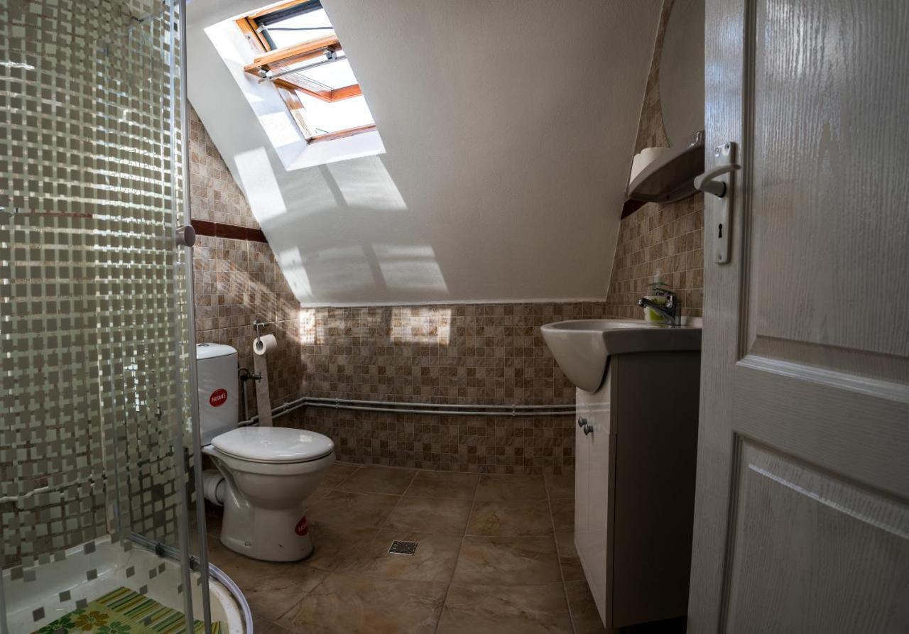 Sziklakert - Életöröm Vendégház Rimetea Extérieur photo