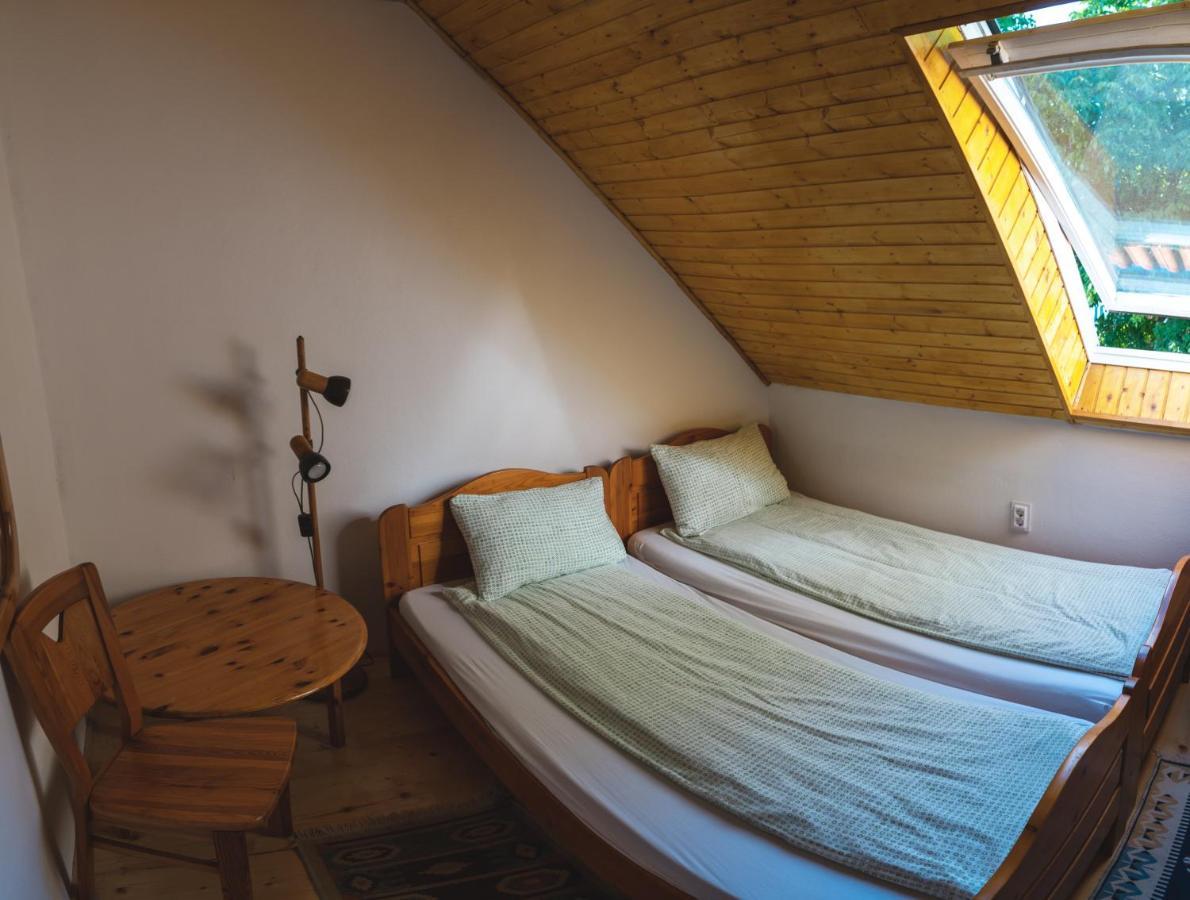 Sziklakert - Életöröm Vendégház Rimetea Extérieur photo