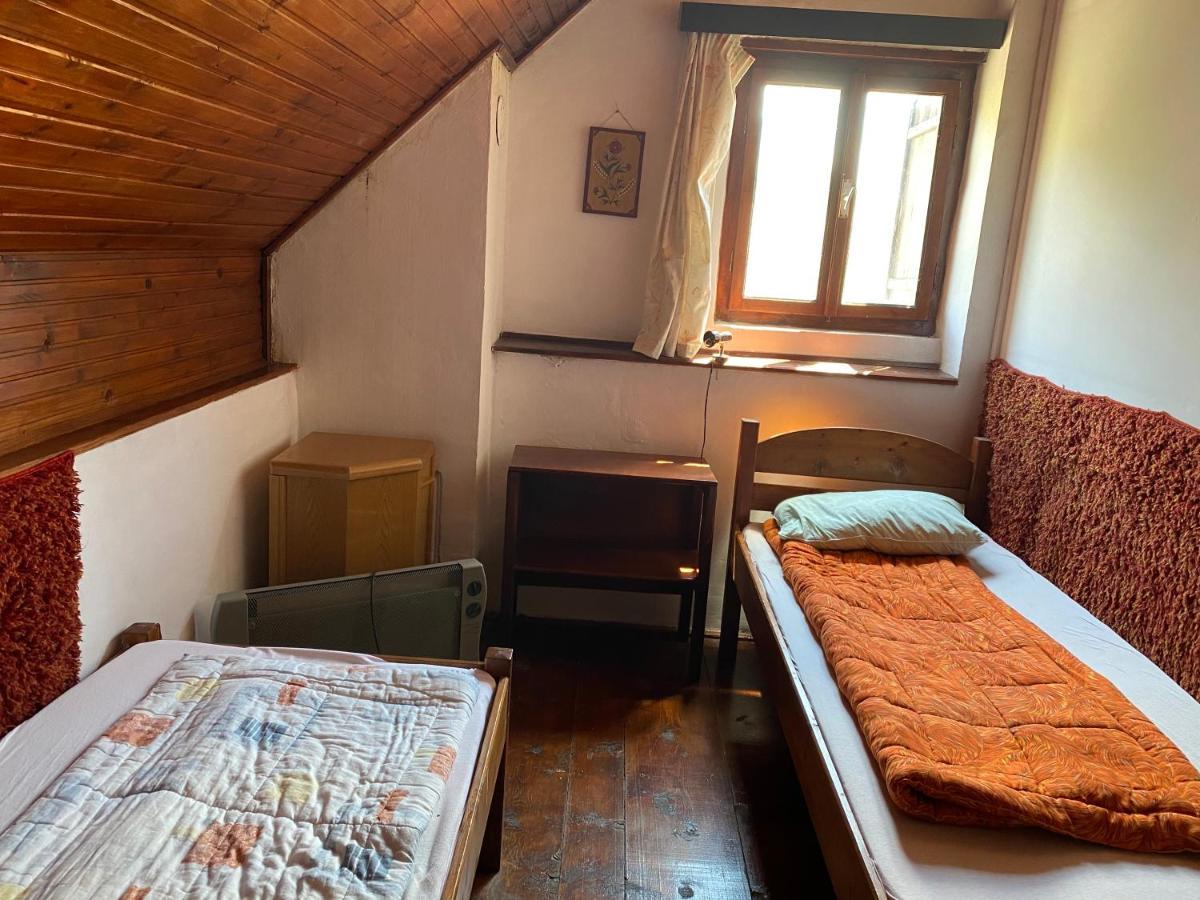 Sziklakert - Életöröm Vendégház Rimetea Extérieur photo