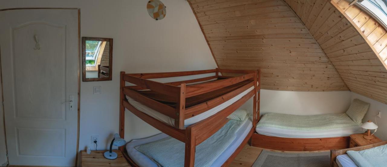 Sziklakert - Életöröm Vendégház Rimetea Extérieur photo